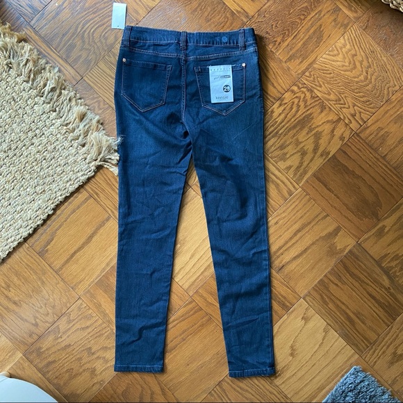 Kenzie Skinny Jeans - Picture 2 of 7